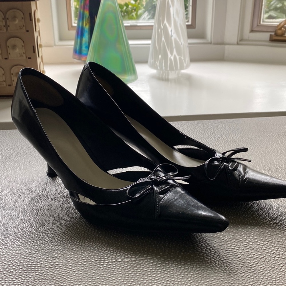 Nine West Black Bow tie Heels